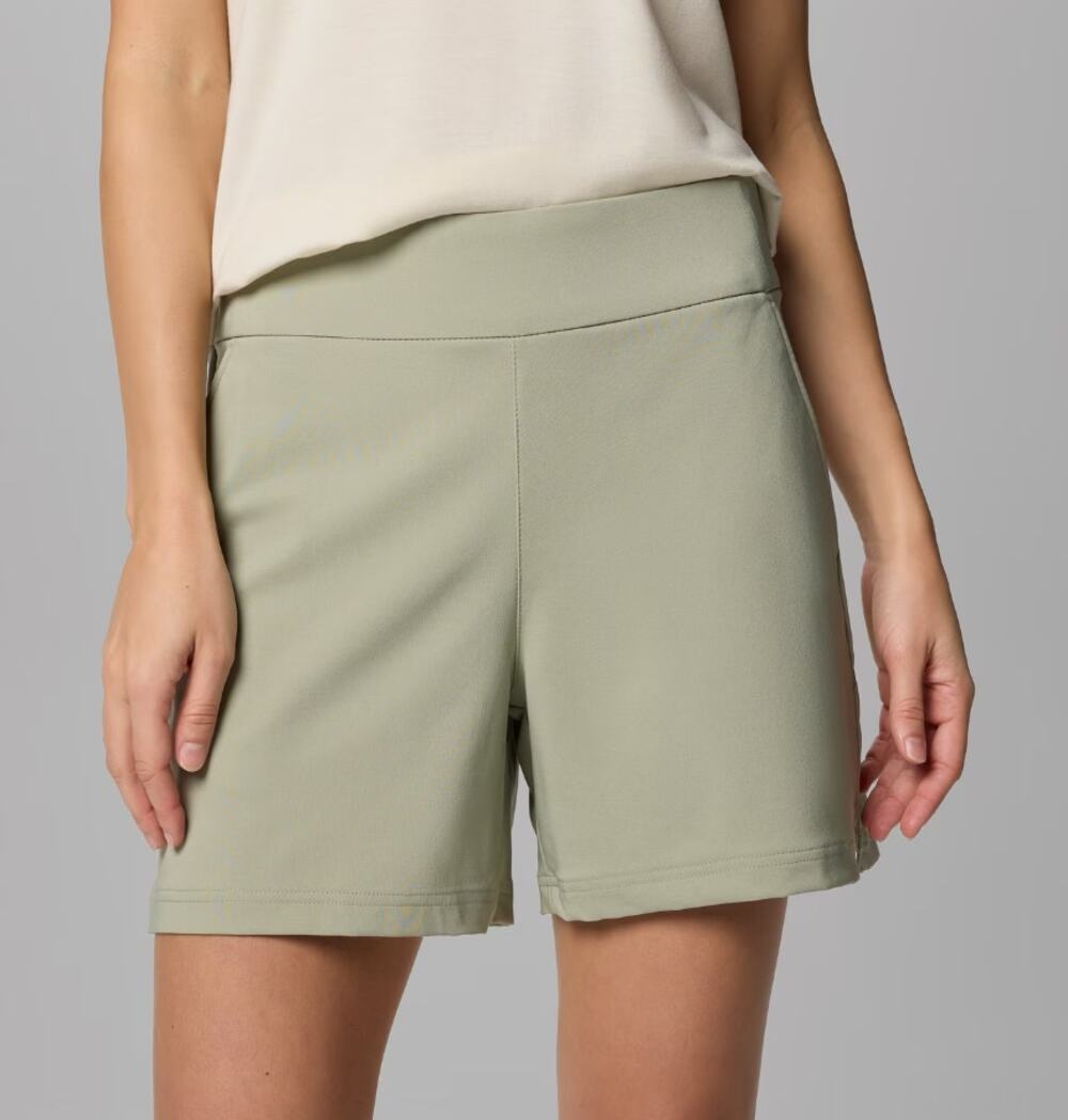 COLUMBIA Women's All Seasons Shorts XS Safari Green Omni Shade UPF 50 NWT